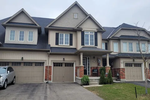 12 Lynch Crescent, Hamilton, ON N3W 1G8