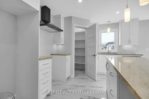 647 Parkview Terrace, Russell, ON K4R 0C6