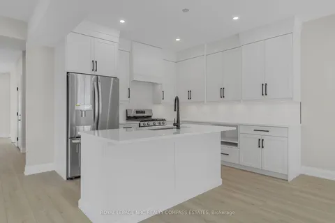 25 Downs Drive, Welland, ON L3B 3P4