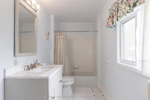 183 Maple Lane, Fort Erie, ON L2A 4P2