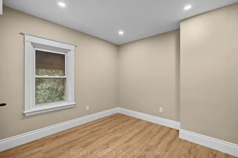 69 Roxborough Avenue, Hamilton, ON L8L 1Y2
