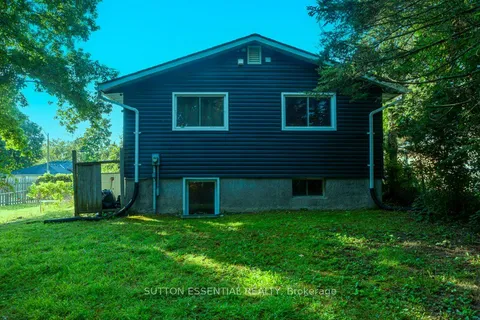 64 WOODSTONE Crescent, Kingston, ON K7M 6K9
