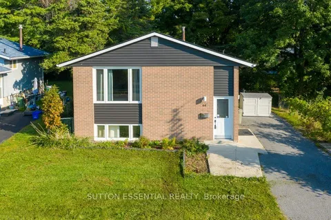 64 WOODSTONE Crescent, Kingston, ON K7M 6K9