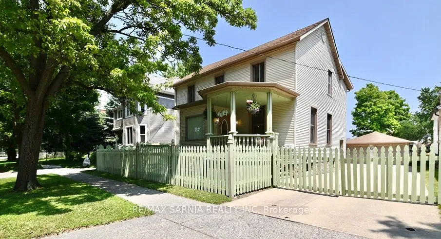 204 Vidal Street, Sarnia, ON N7T 2T5