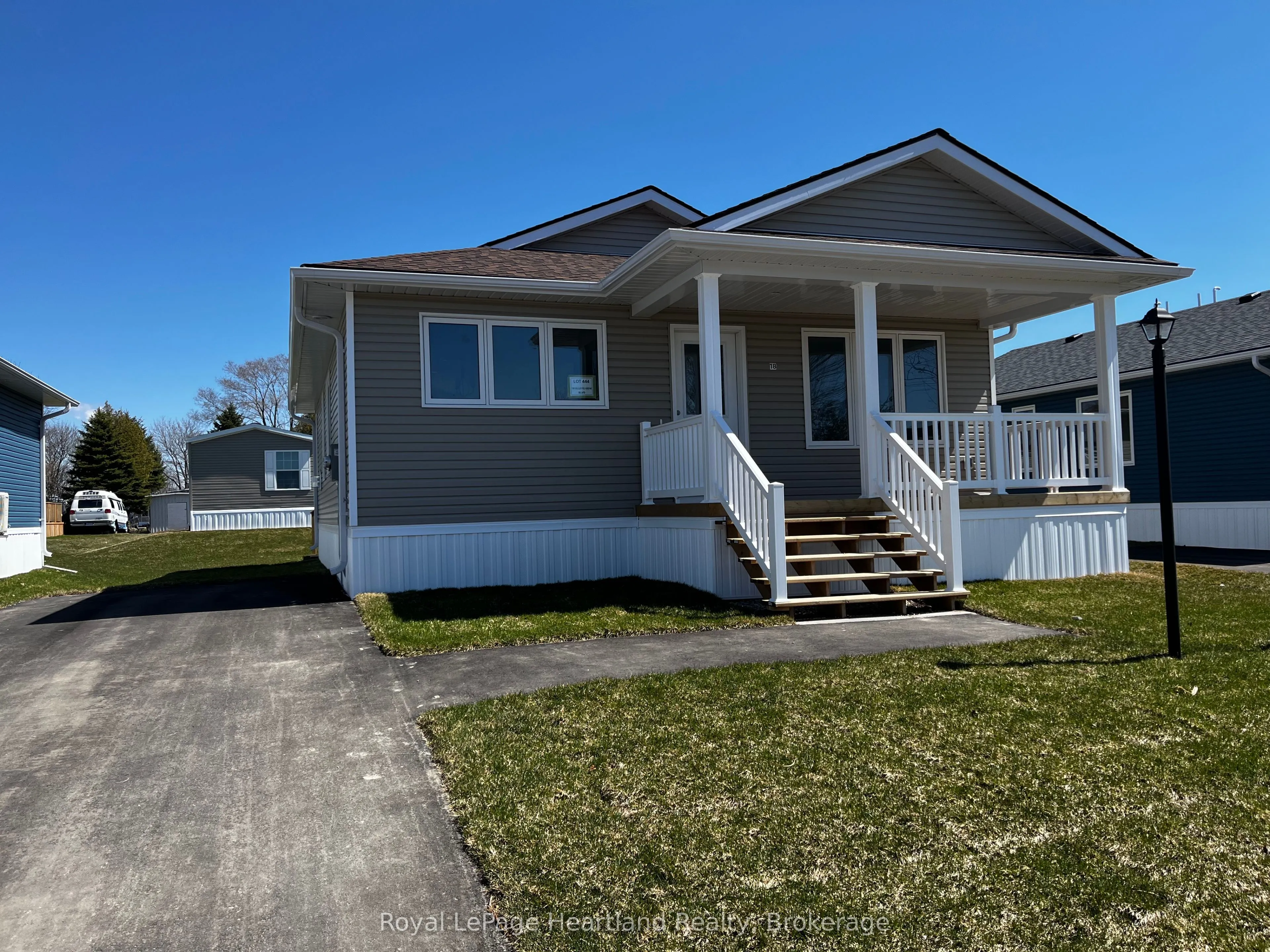 18 Bluffs View Boulevard, Ashfield-Colborne-Wawanosh, ON N7A 0C1