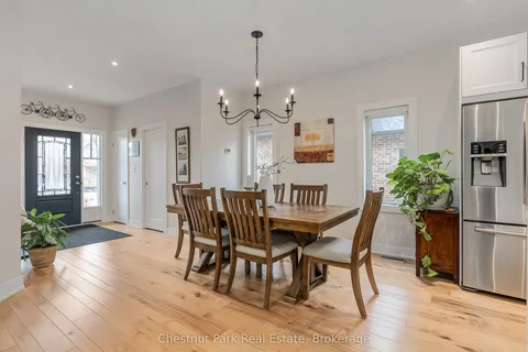 76 Selkirk Drive, Huntsville, ON P1H 0C6