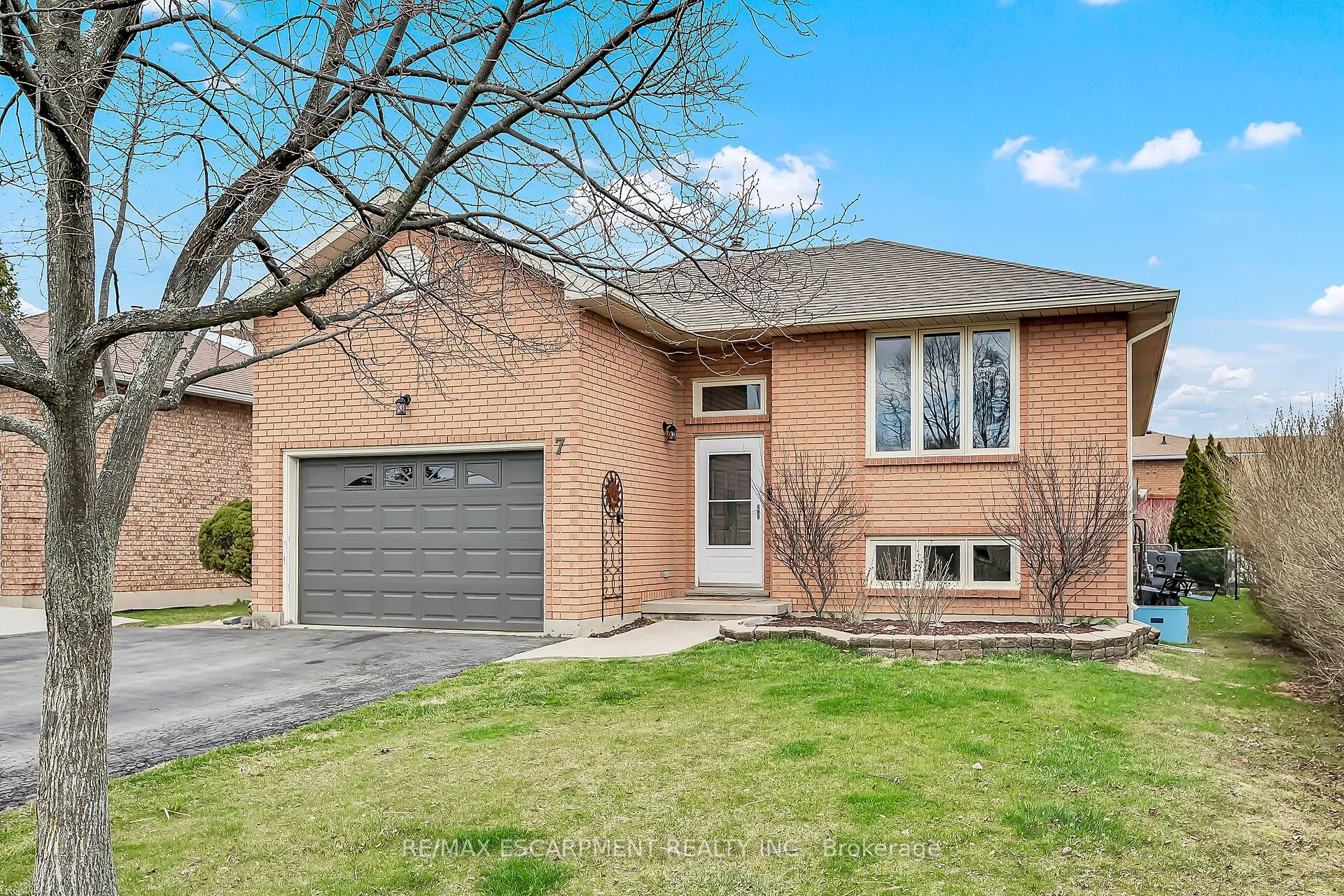 7 Country Club Road, Haldimand, ON N0A 1E0