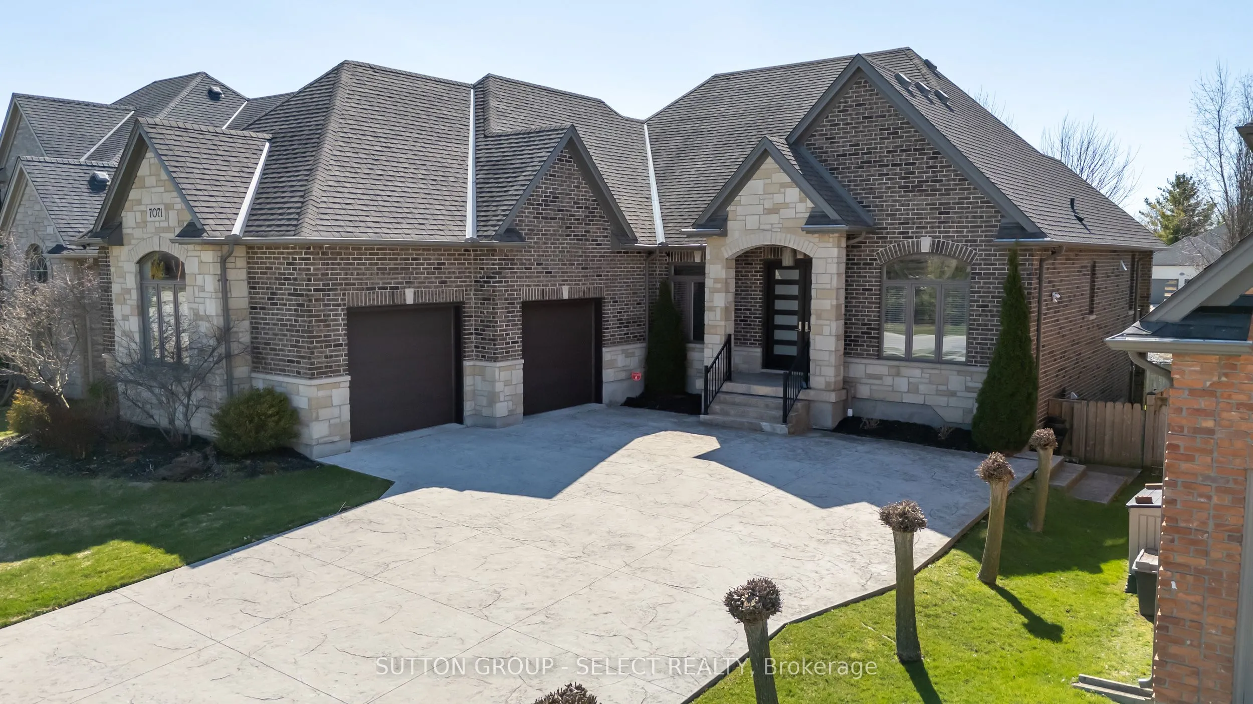 7071 Clayton Walk, ON N6P 0A1