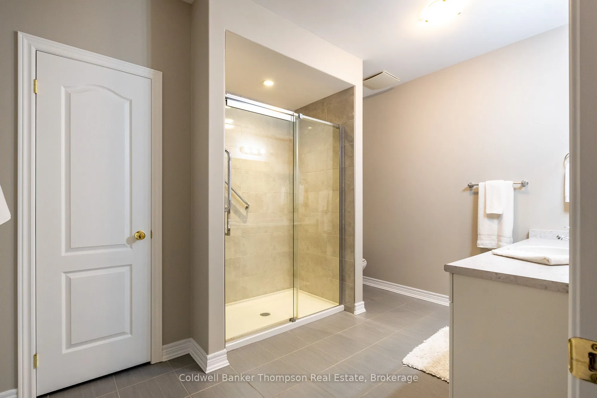 27 Serenity Place Crescent, Huntsville, ON P1H 0C4