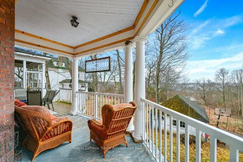 20 Belvedere Avenue, Parry Sound, ON P2A 2A1