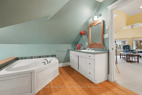 20 Belvedere Avenue, Parry Sound, ON P2A 2A1