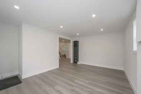186 Victoria Street, Southwest Middlesex, ON N0L 1M0