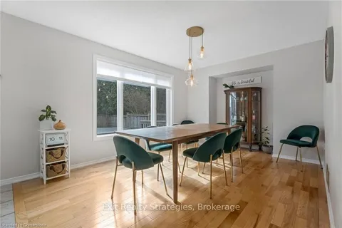 158 Duncairn Crescent, Hamilton, ON L9C 6J8