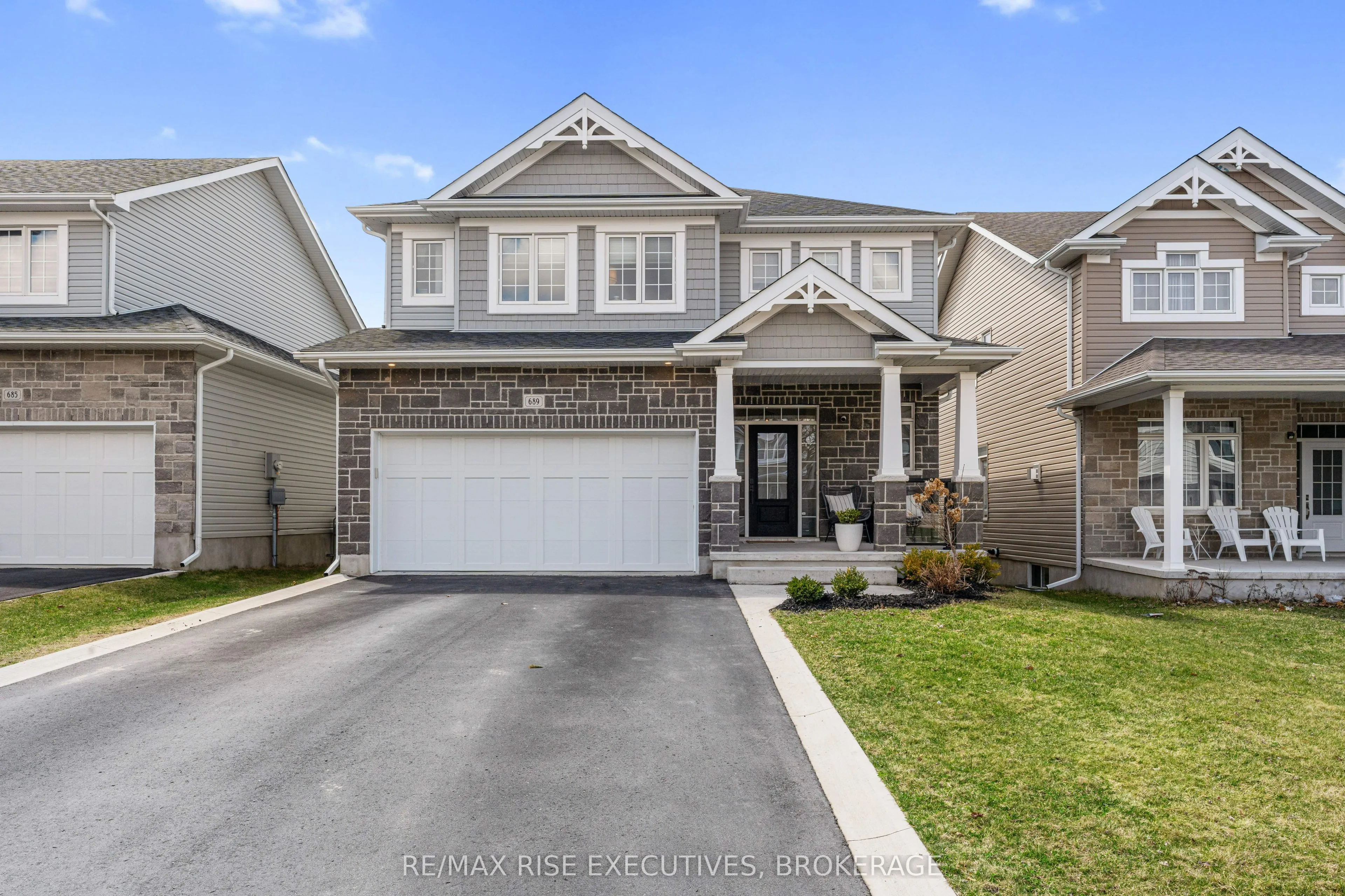 689 Halloway Drive, Kingston, ON K7K 0H5