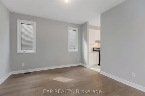 584 Paakanaak Avenue, Blossom Park - Airport and Area, ON K1X 0J6