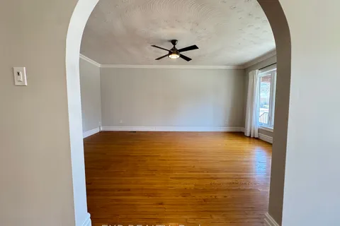 250 West 31st Street, Hamilton, ON L9C 5G4