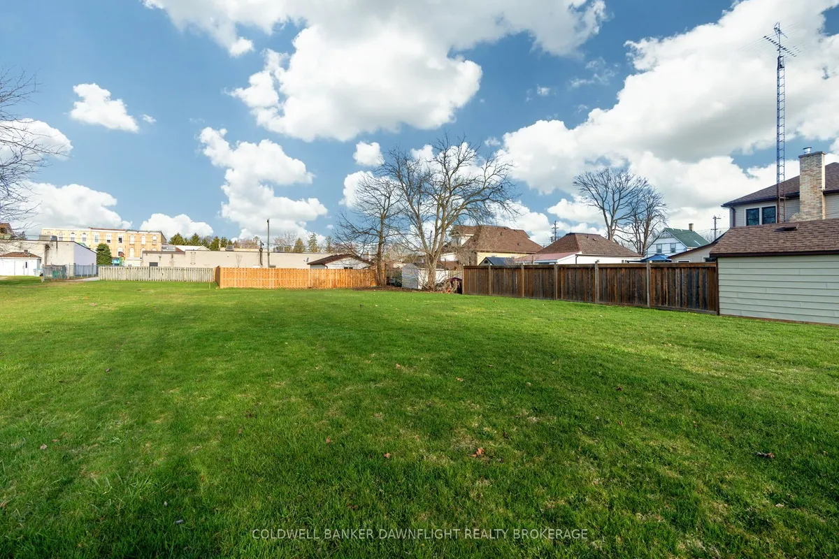 257 Pearl Street, North Middlesex, ON N0M 2K0