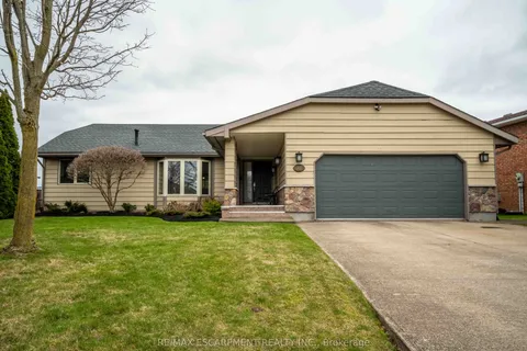 3917 Glenoaks Avenue, Niagara Falls, ON L2H 2V9