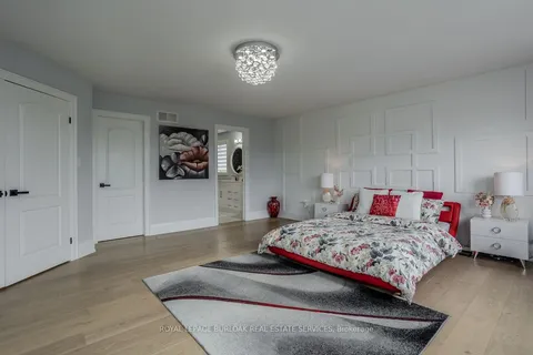 287 Cloverleaf Drive, Hamilton, ON L9K 1T1