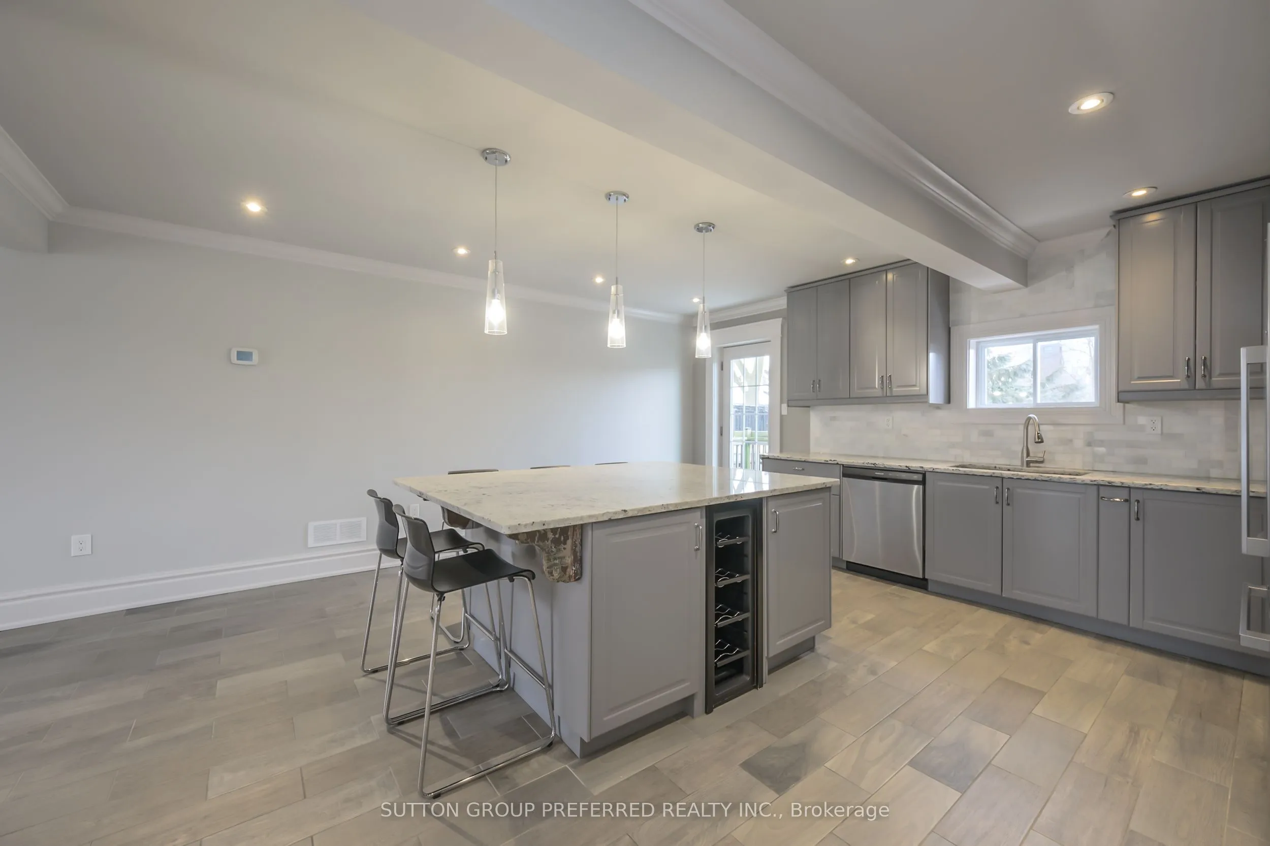100 Central Avenue, ON N6A 1M4