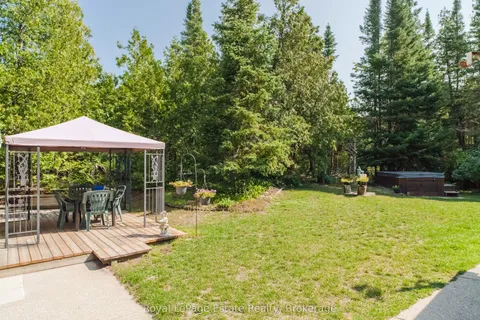 537 Second Avenue, South Bruce Peninsula, ON N0H 2G0