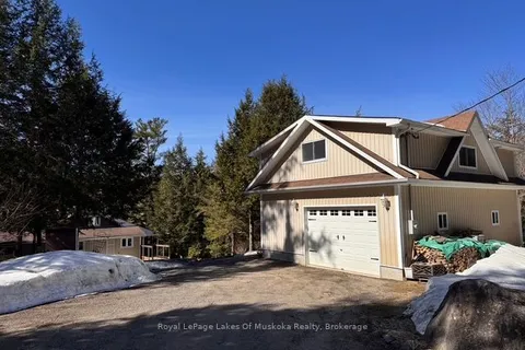 1019 Lakeshore Road, Bracebridge, ON P1L 1X3