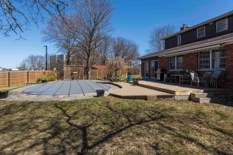 20 Hope Crescent, Belleville, ON K8P 4S2