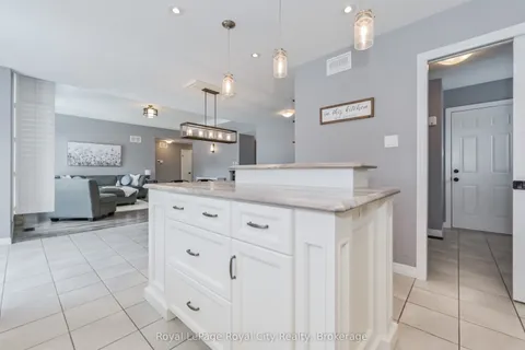 84 Andrews Drive, Mapleton, ON N0G 1P0