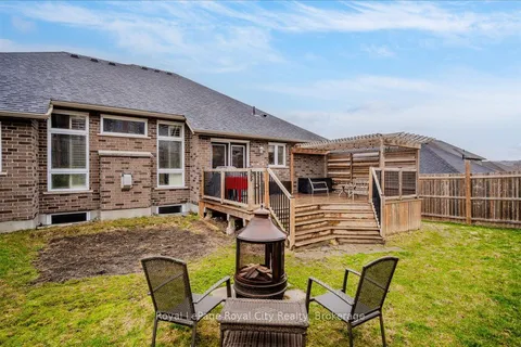 84 Andrews Drive, Mapleton, ON N0G 1P0