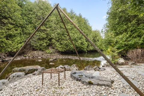 15 River Bluff Path, Guelph/Eramosa, ON N0B 2K0
