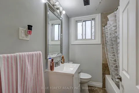 375 Dieppe Street, London South, ON N5Z 3A7