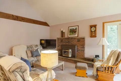 325 Second Avenue, South Bruce Peninsula, ON N0H 2G0