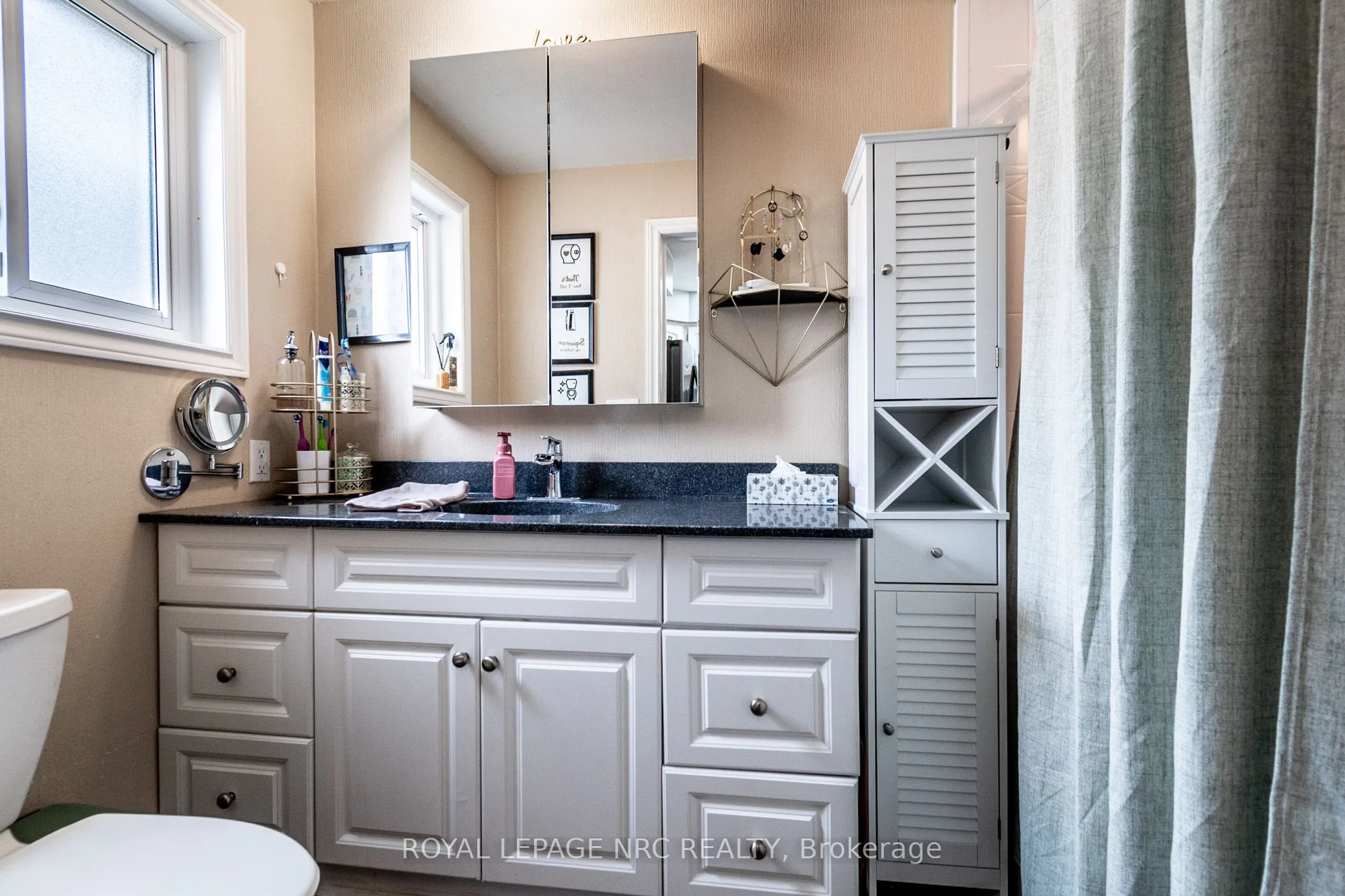 28 Helen Street, Port Colborne, ON L3K 3N9