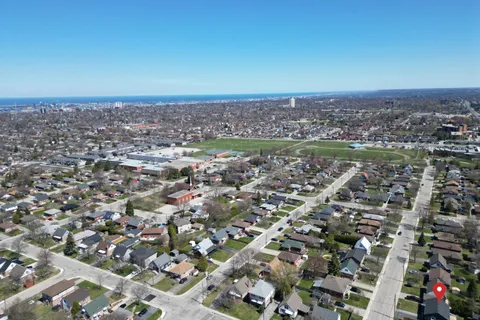 54 Duncombe Drive, Hamilton, ON L9A 2G2