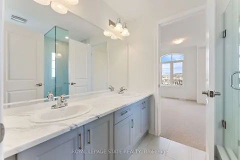 64 Shawbridge Court, Hamilton, ON L8J 0J8