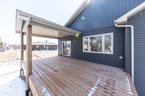 389 PATRICIA Avenue, Pembroke, ON K8A 7Y2
