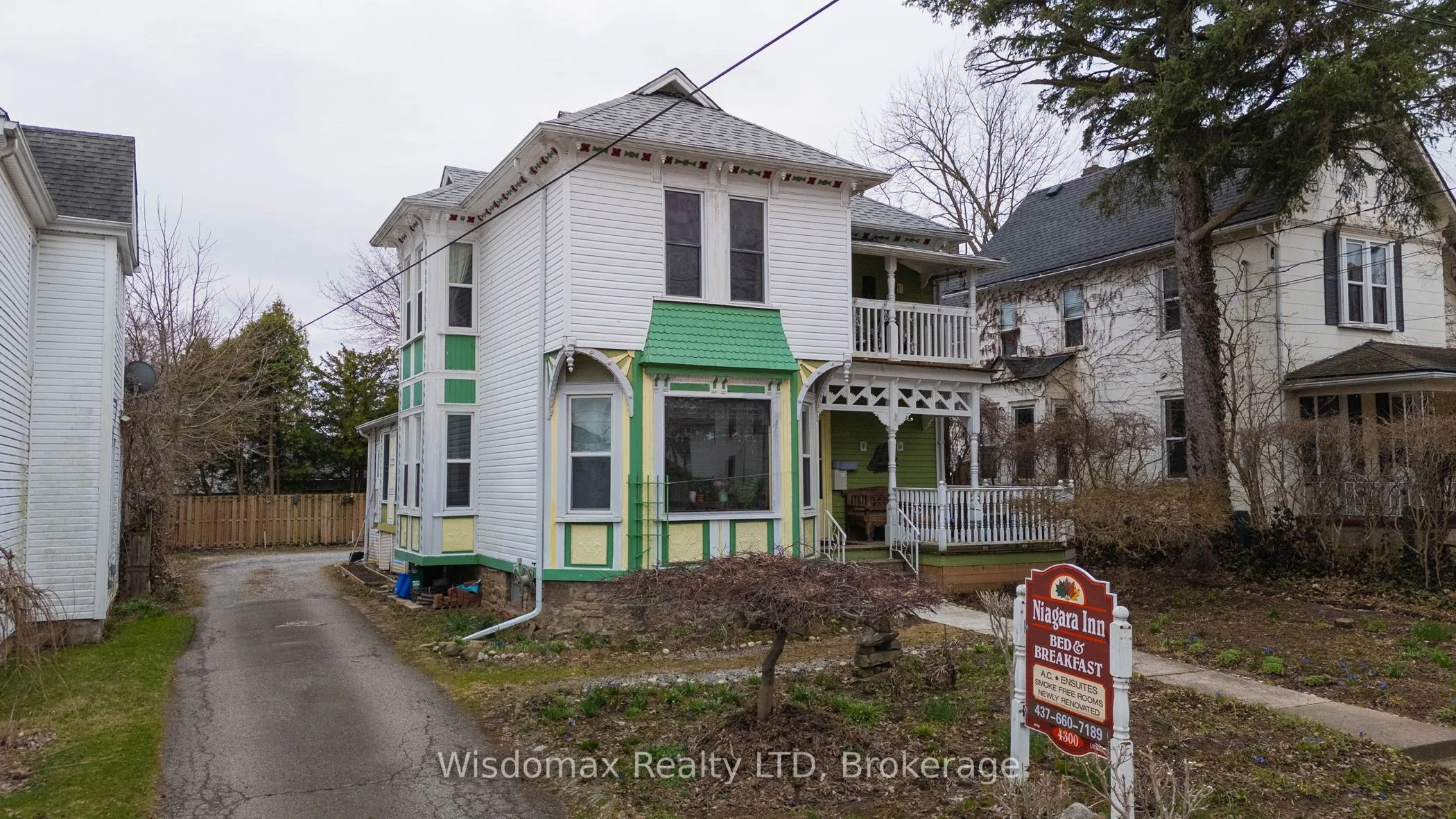4300 Simcoe Street, Niagara Falls, ON L2E 1T6