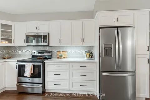 403 Simcoe Avenue, South Bruce Peninsula, ON N0H 2G0