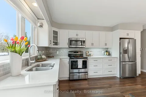 403 Simcoe Avenue, South Bruce Peninsula, ON N0H 2G0