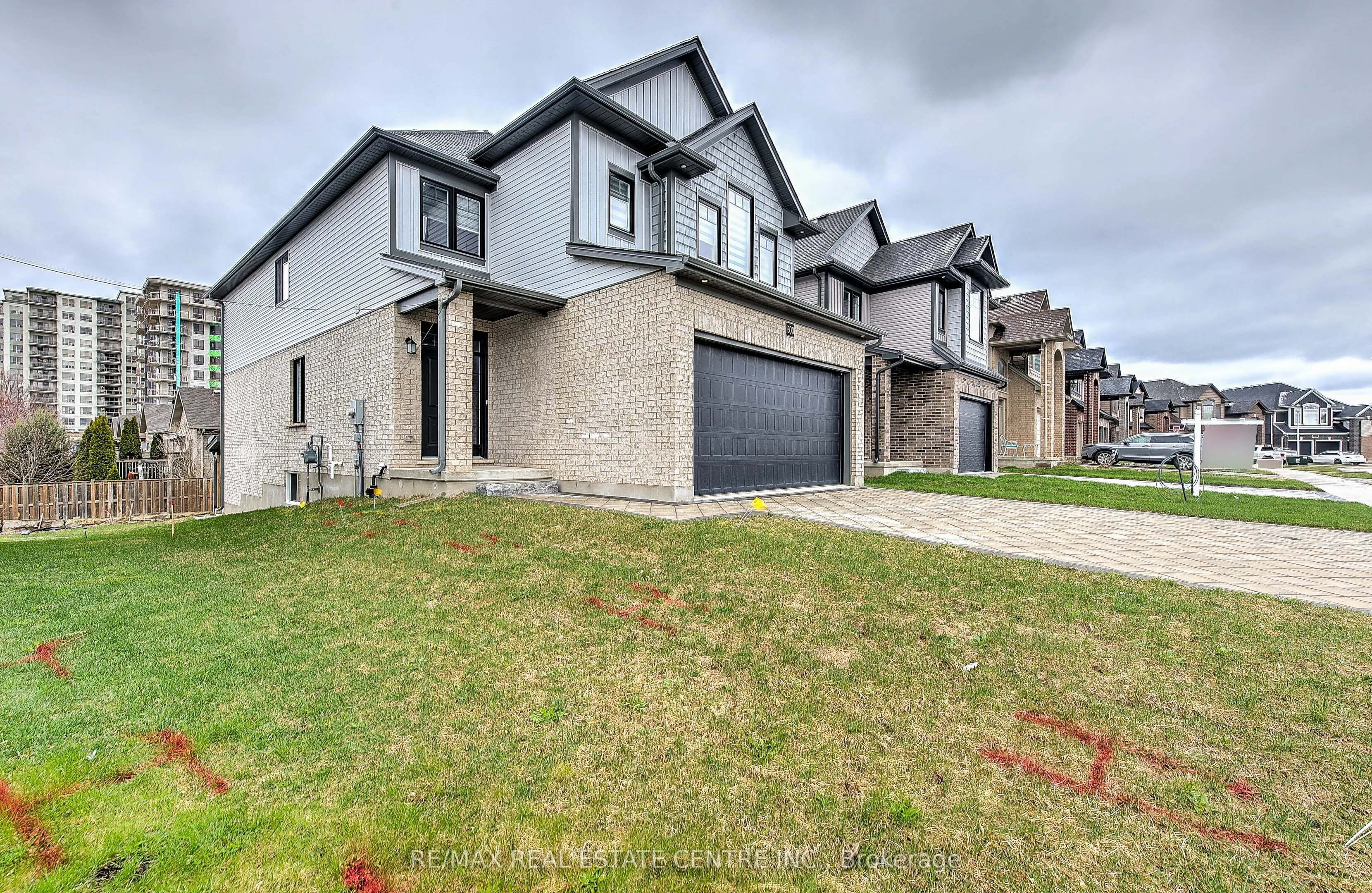 1600 Noah Bend, ON N6G 5S1