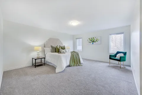 1600 Noah Bend, ON N6G 5S1