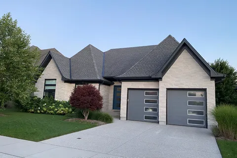 346 Bradwell Chase, London, ON N6G 5L9