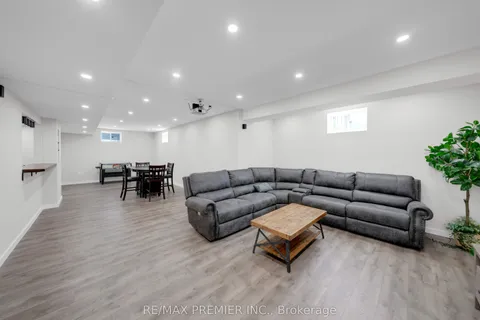 48 Sarah Crescent, West Lincoln, ON L0R 2A0