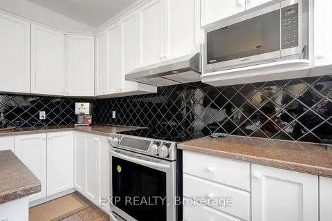 122 Rodeo Drive, Barrhaven, ON K2J 5K3