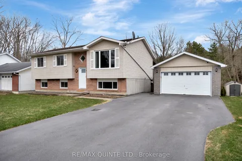51 Briardale Boulevard, Quinte West, ON K8V 6R1