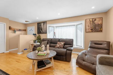 1215 KLONDIKE Road, Kanata, ON K2W 1E1