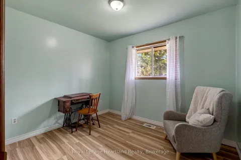 21 Brown Street, Minto, ON N0G 1M0