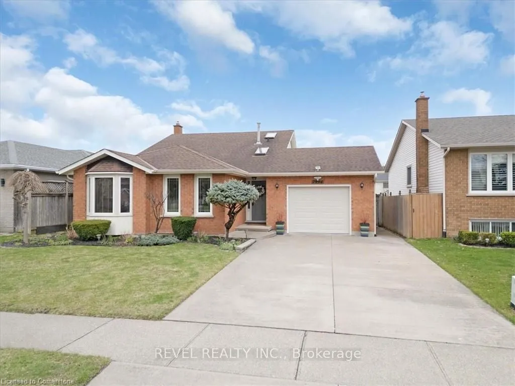 7994 Oakridge Drive, Niagara Falls, ON L2H 2W1