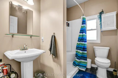 44 Main Street, Westport, ON K0G 1X0