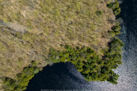 33 Pauls Bay Road, McDougall, ON P2A 2W7